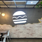artificial-brick-wall-panels-in-burger-restaurant
