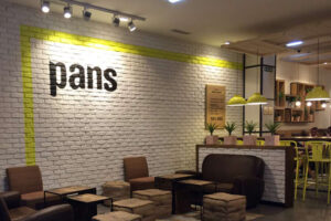 Cafe Design using 'Urban Brick' Faux Wall Panels